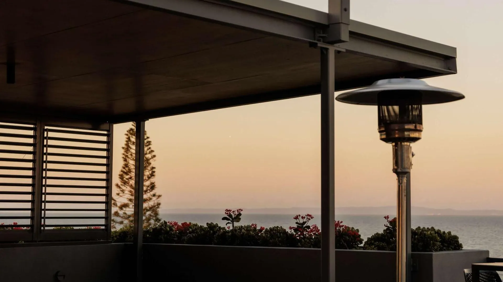 Hotel The Sebel Brisbane Margate Beach